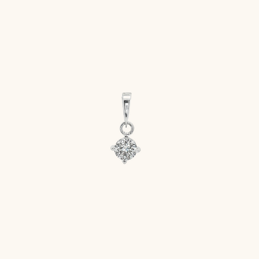 18k White Gold Diamond Pendant