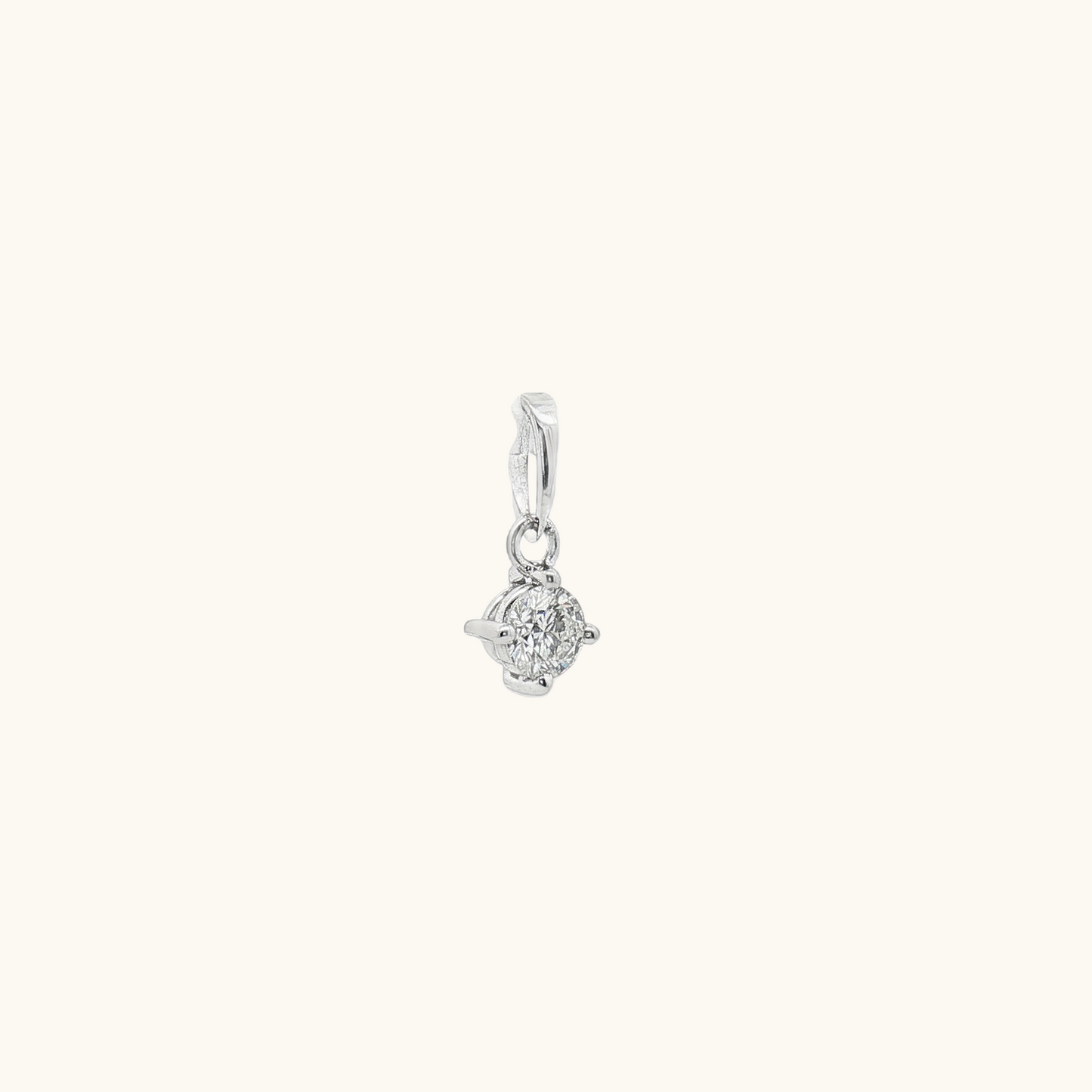 18k White Gold Diamond Pendant